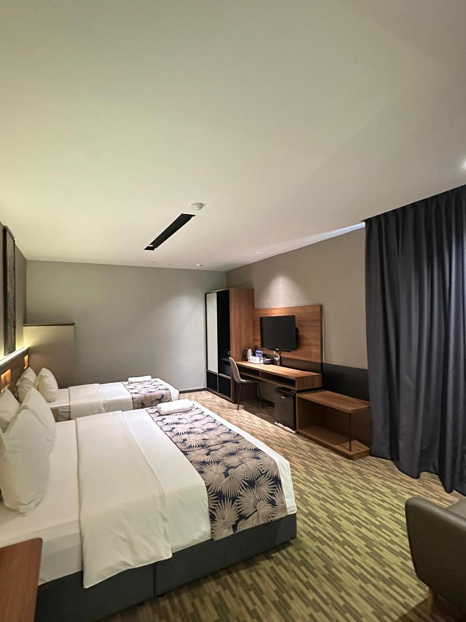 Nb Hotel Джохор-Бару Экстерьер фото